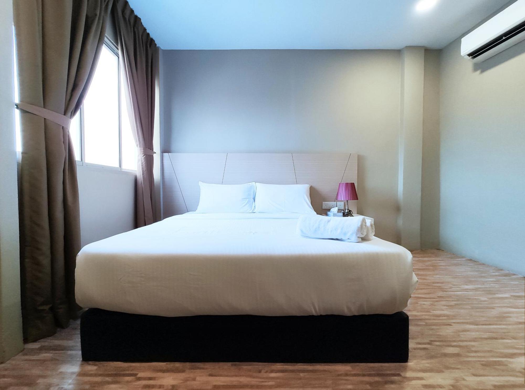 Princess Hotel Pontian Понтіан-Кечіл Екстер'єр фото